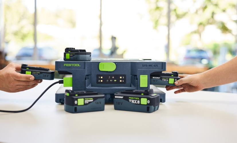 Ladda upp till fyra batterier